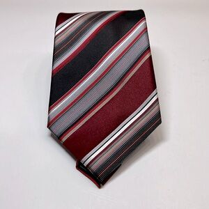 Silk tie